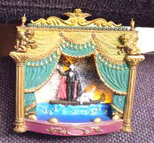 2006 Carlton Cards Phantom Of The Opera Collectible Ornament W/Music Lights