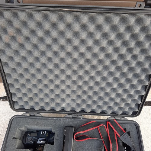 PELICAN 1600 Weathertight Storage Case, 2 Complete 35 MM and VHS C Video Systems - Picture 23 of 24