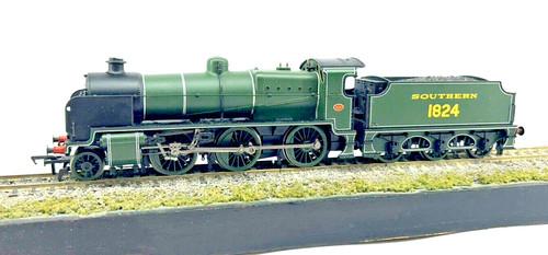 Bachmann 32-153 N-Klasse (OO Scale) 1824 Southern Lined Green (2404011) | Condition: Used