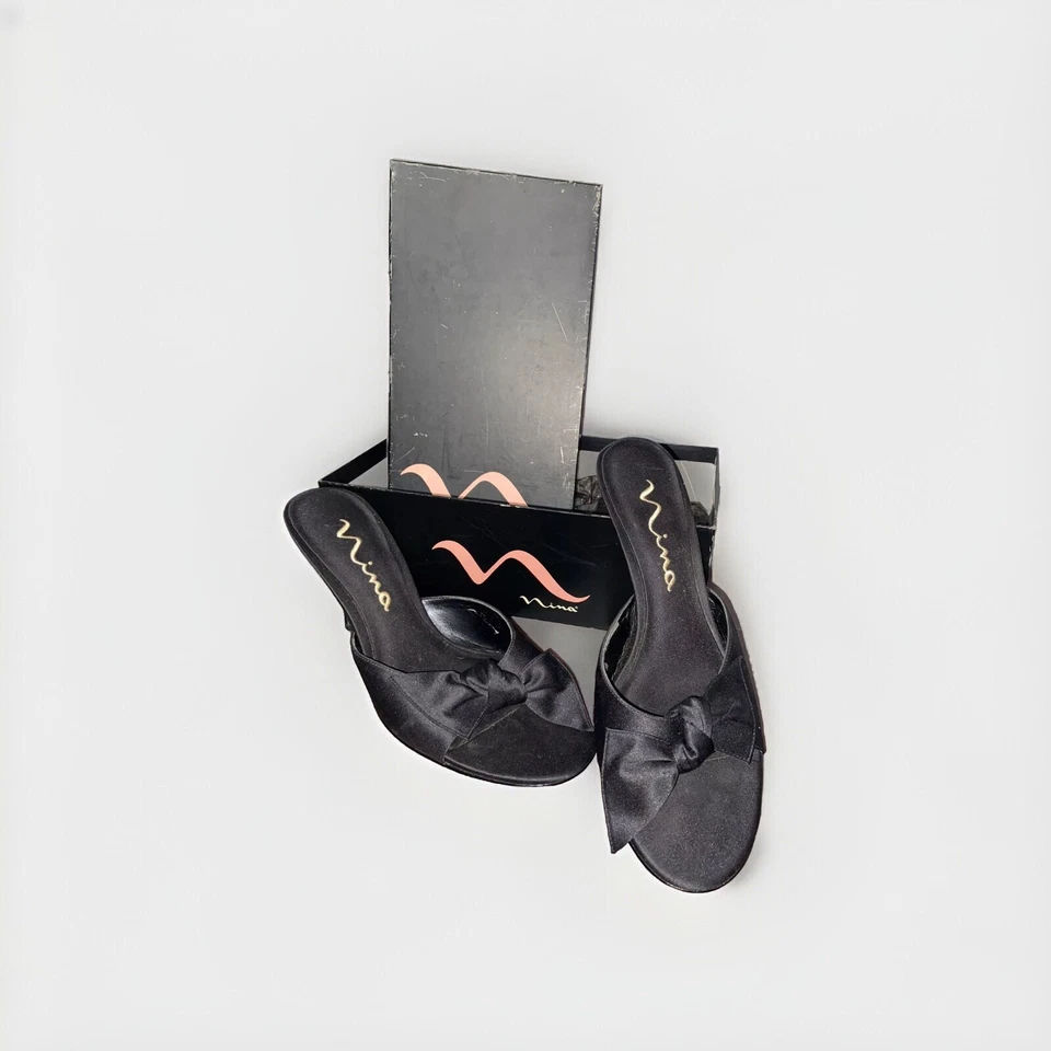 Zapatos de salón Nina para mujer negros brillantes satinados punta abierta talla 10 M lazo formal graduación Foto 2 de 4