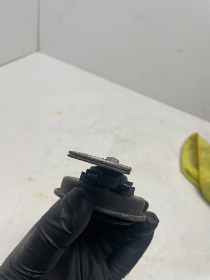 2007 HARLEY-DAVIDSON SPORTSTER 1200 NIGHTSTER XL1200N HORN SIGNAL W/ BRACKET - Image 4 of 4