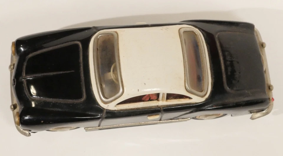 Винтажный 1960-е VW Karmann Ghia Японская Оловянная Игрушка Фрикционный Автомобиль Черный с Белой Крышей 10" - Изображение 3 из 4