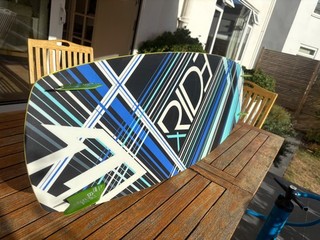 North X Ride 136/40 twintip kitesurf board free ride and waves with Go Joe