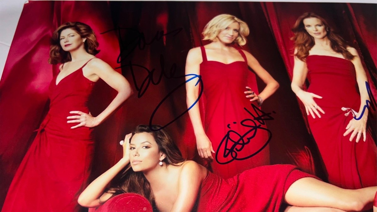 Desperate Housewives Cast Signed 12x18 Photo Eva Longoria Teri Hatcher x6  JSA