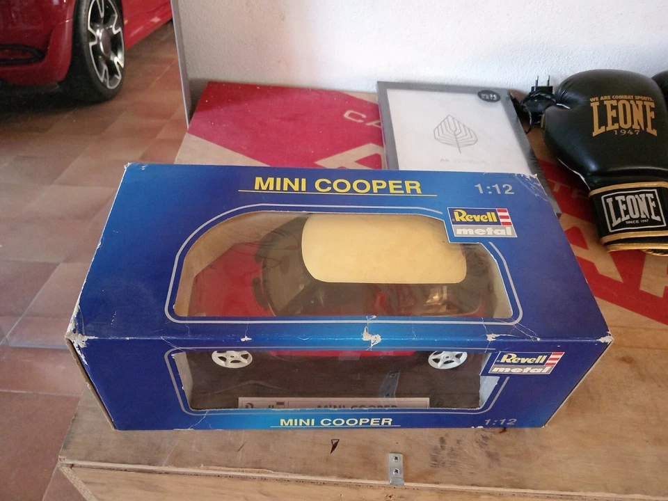 Revell 8453 Mini Cooper rhd 1/12 - Immagine 3 di 3