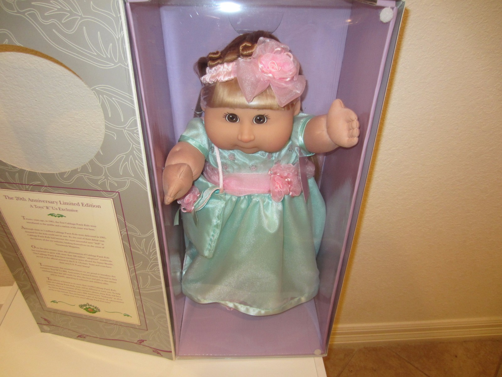 20th anniversary cabbage patch doll