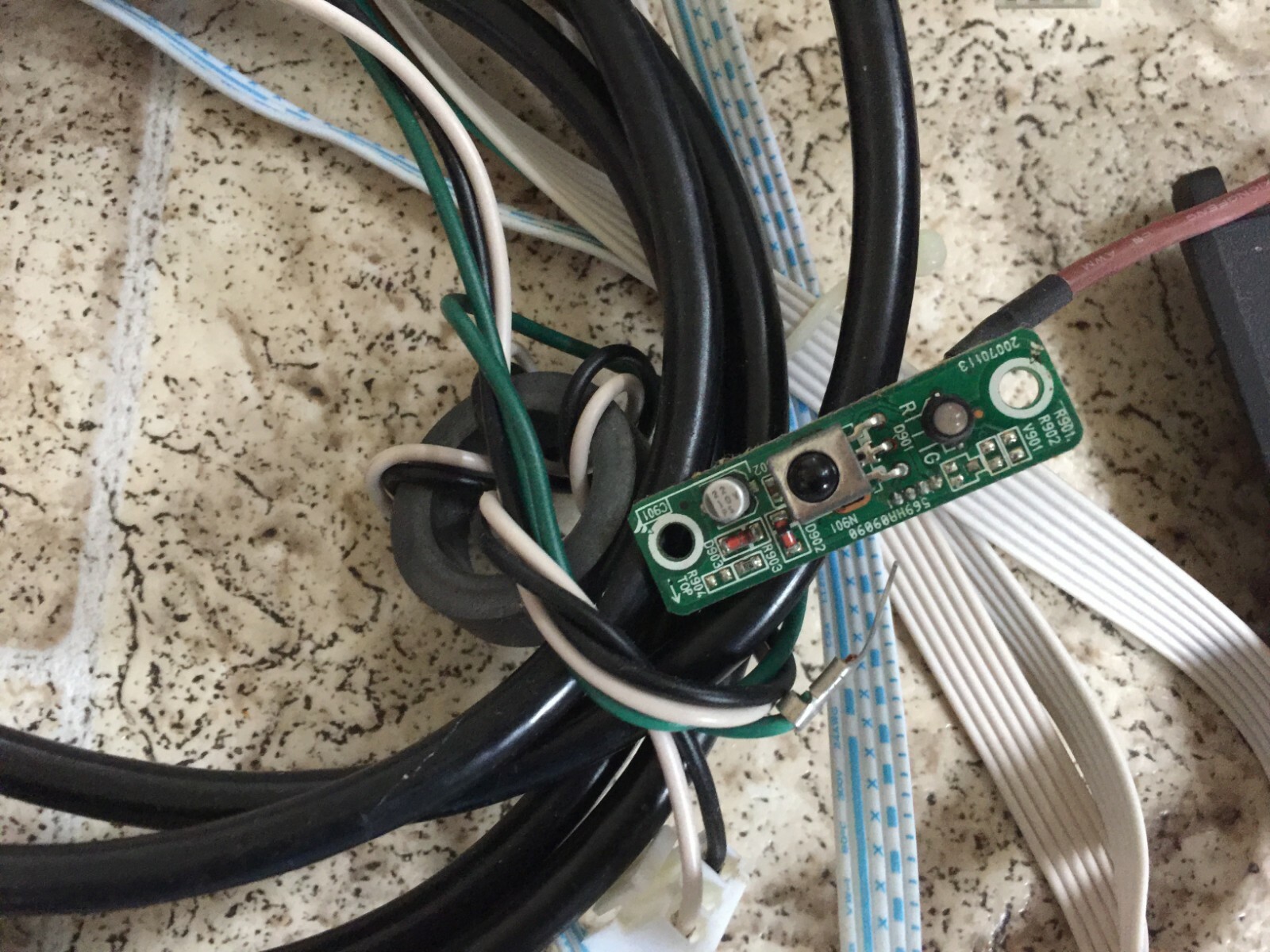 Insignia NSLCD26A TV Speaker . Wires Cables Connectors Set. Television