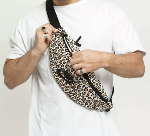 nike over the shoulder fanny pack