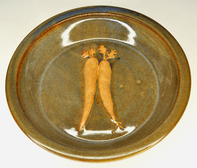 Wallflower Pottery Pie Plate Artist Created Carrots Brown Warwick, Rhode Island