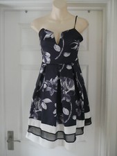 Black White Dress Size 8 Missi Evening Party Wedding Shoulder Strap Missing