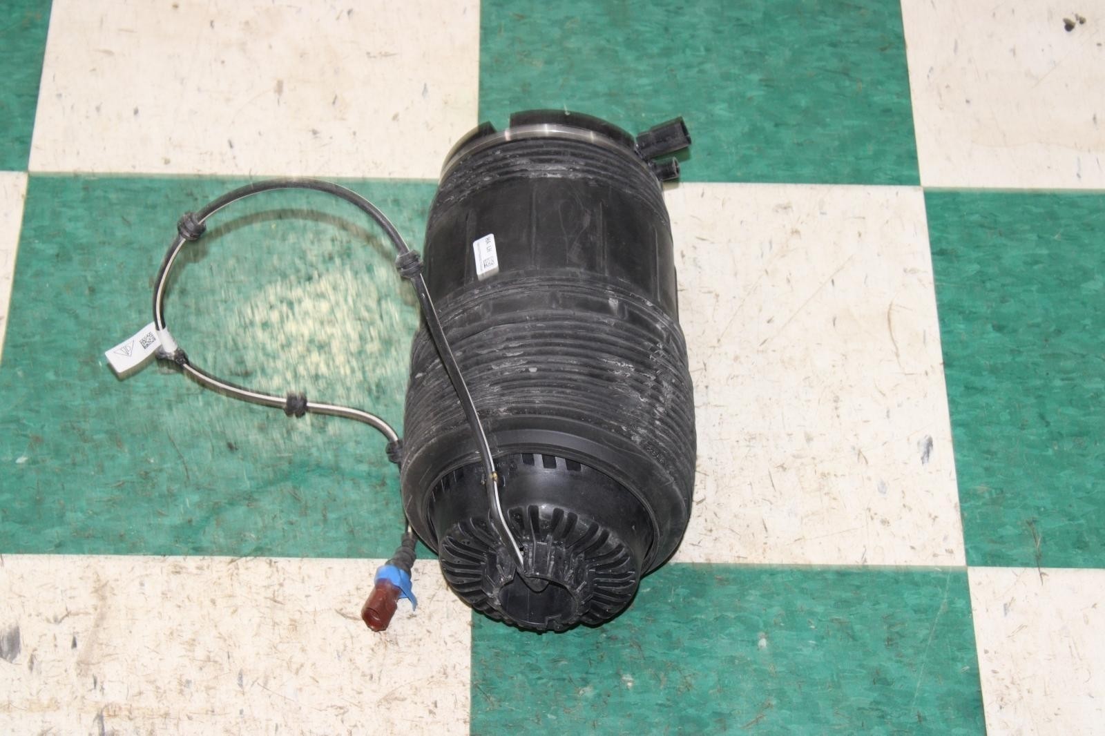 ⚠️DMG⚠️ 20-23 Continental Rear Suspension Driver Side Left LH Coil Spring OEM OE