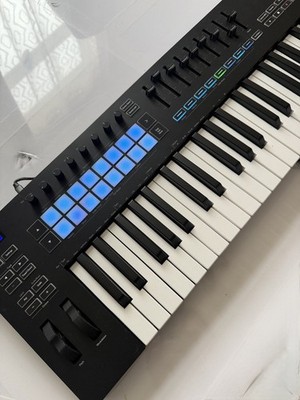 Novation Launchkey 61 MK3 USB MIDI Keyboard Controller 61 Tasten nur Einheit