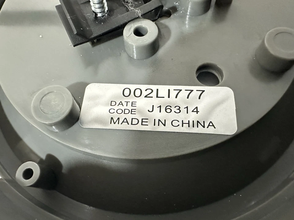 Двухцветный купольный полицейский фонарь Chevy Tahoe с монтажными винтами - Изображение 4 из 4