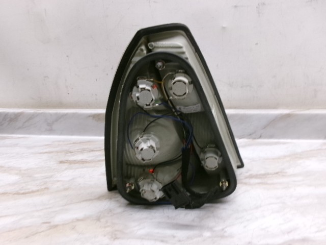 190848 03 04 05 06 07 Maserati Quattroporte Right Rear Tail Light Lamp