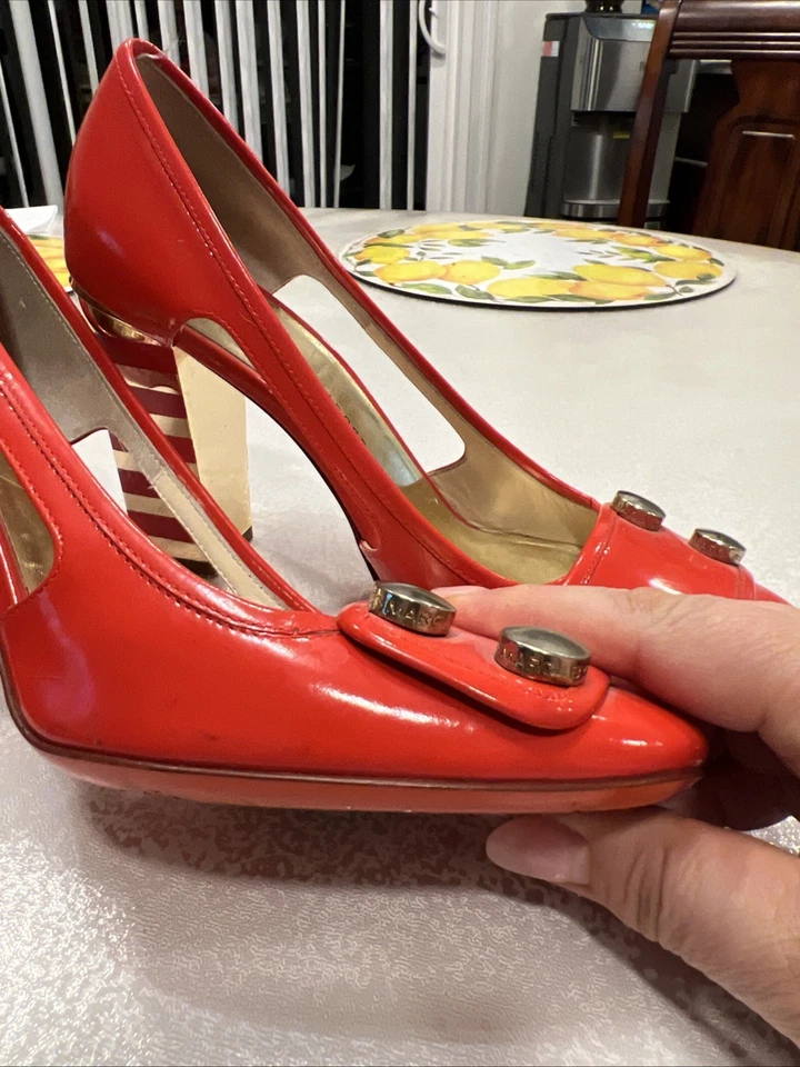 Zapatos de salón Marc By Mark Jacobs rojos y dorados sexy de tacón grueso 39,5 Foto 4 de 4