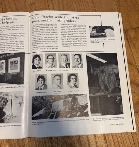 1984 Des Moines East High School Quill Yearbook Annual Book 80s - Picture 5 of 8