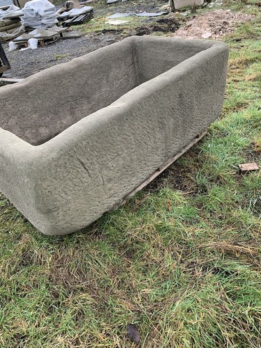 large Cast stone trough - Picture 4 of 12