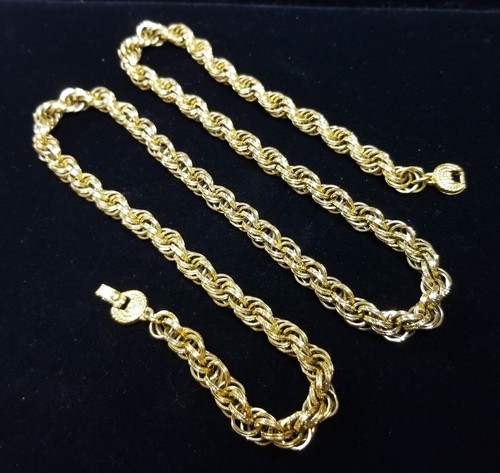 Monet Runway 8mm Triple Link Chain Gold Tone Necklace 27" Couture Heavy 76g VTG - Picture 6 of 7