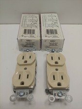 LOT OF 2 NEW OLD STOCK PASS  SEYMOUR 15A 125V IVORY DUPLEX RECEPTACLES 5262-I
