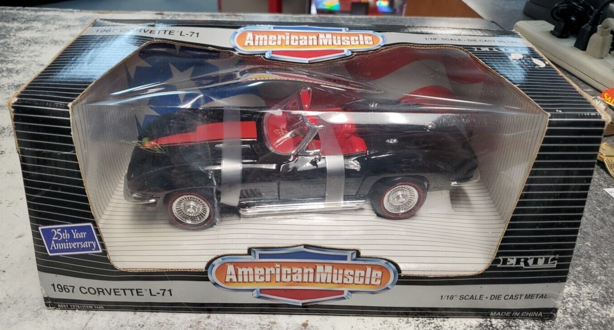 AMERICAN MUSCLE 1967 CORVETTE L-71 1/18