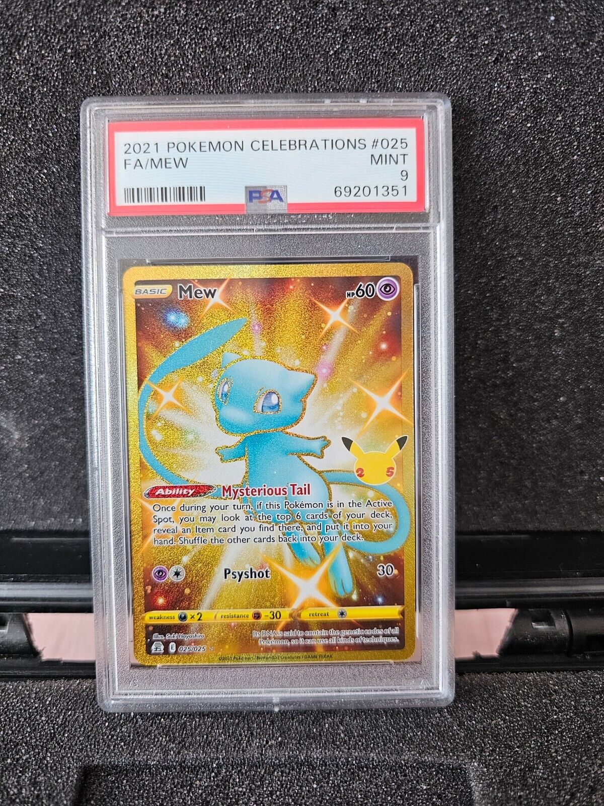 Shiny Mew 025/025 Secret Pokemon Celebrations NM