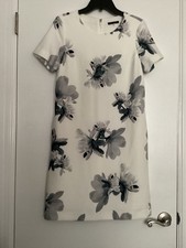 TOMMY HILFIGER WOMEN DRESS SIZE 6 ZIPPER BACK POCKETS EXCELLENT CONDITION