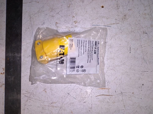 ONE EATON PLUG ADAPTER 4887-F-LW 15A 125V 5-15 3-wire Grounding HeavY STRAIGH 