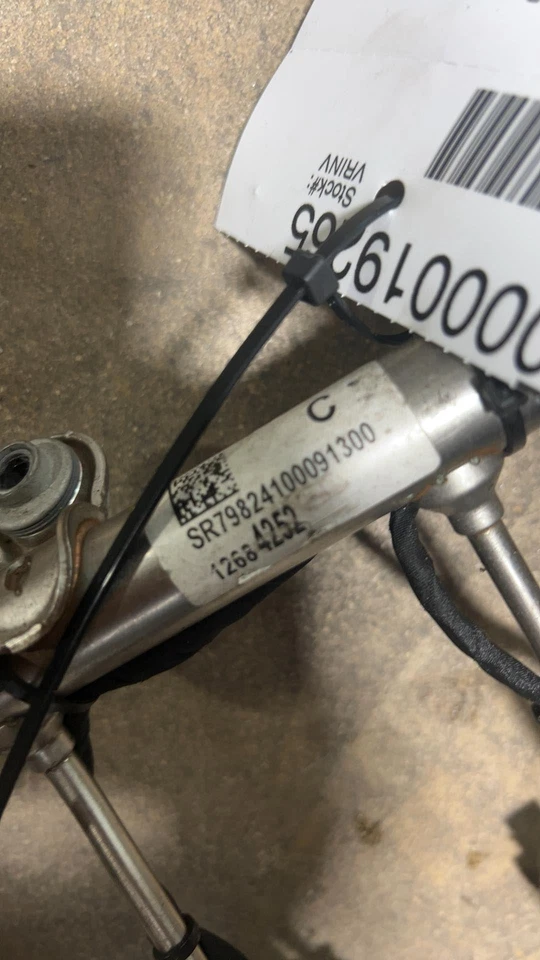 ✅ 2019 BUICK ENCLAVE Fuel Injection Rail 12684252 OEM - Image 3 of 4