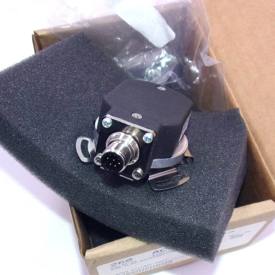 Encoder Products Accu-Coder 260 Incremental Shaft Encoder 260-N-B-11-S-1800-Q-HV - Image 2 of 4
