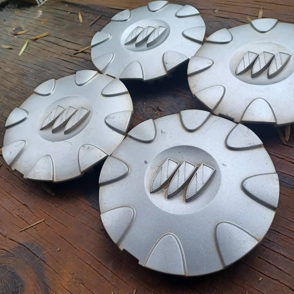 Buick LeSabre center cap set of 4, 2002-2005 part number 9594060 - Image 2 of 4