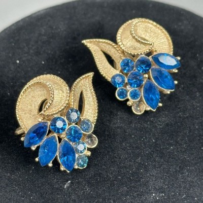 Vintage Crown Trifari Brushed Gold-Tone Clip-On Earrings Blue Rhinestones READ