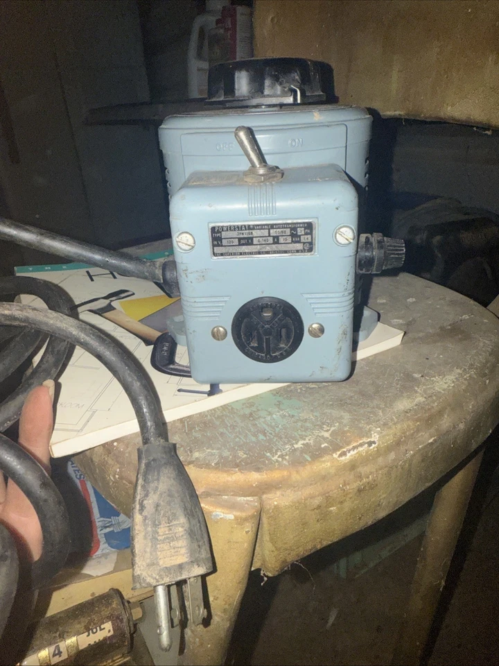Transformador variable Superior Electric Powerstat 0-120V/0-132V 270/294v V.A. 10B Foto 4 de 4