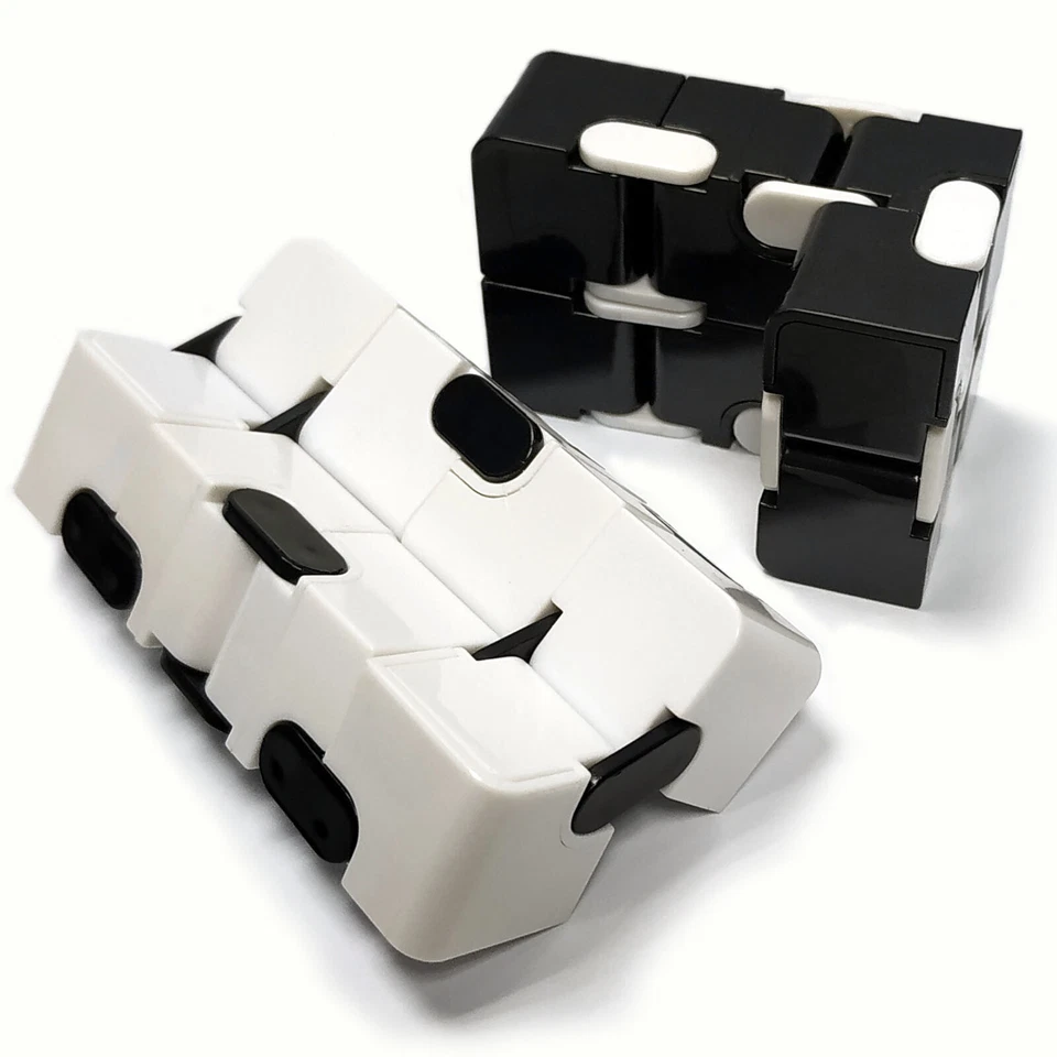 Infinity Cube Fidget Toy Magic cubo per abbattere lo stress - colore e quanti... - Immagine 3 di 4