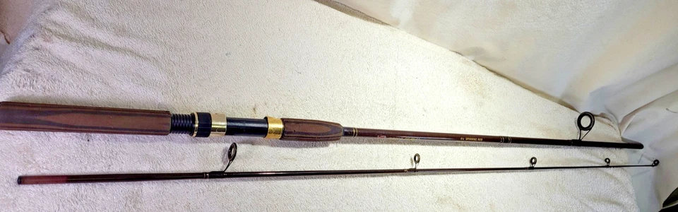 Eagle Claw Classic Eagle Model CLE-SP66 Medium Action Spinning Rod, 2 Pc, VG+ - Image 2 of 4