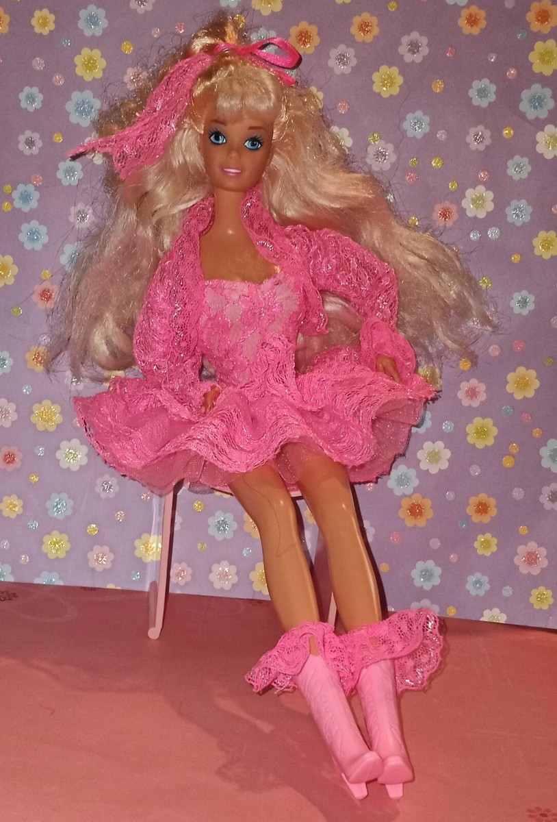 Vintage BARBIE Lights and Lace #9725 Doll Nice Condition Vintage BARBIE Lights and Lace #9725 Doll Nice Condition