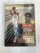 2020-21 Panini Chronicles - Essentials #235 Donovan Mitchell