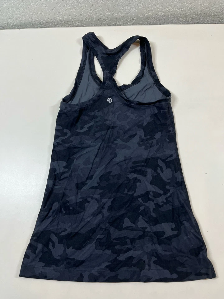Camiseta sin mangas deportiva negra camuflada Lululemon Groove para mujer talla 4 Foto 3 de 4