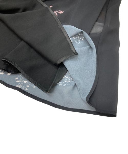 Ameri                    UND 2WAY DARIA V NECK bl… - image 6