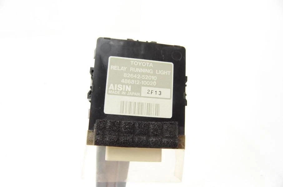 2000 - 2005 年丰田 MR2 Spyder 跑步灯继电器模块 82642-52010 — 第 2/4 张图片