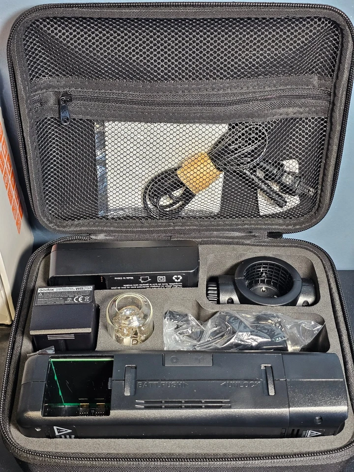 LEER ANUNCIO - Luz flash de bolsillo Godox AD200 Witstro 200Ws 2.4G TTL - PROBLEMA DE PANTALLA Foto 2 de 4