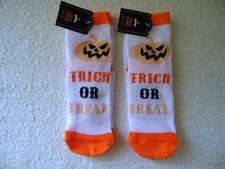 " NWT " 2 Pair Halloween " Trick Or Treat " Size 7-8.5 Socks " Great Gift "