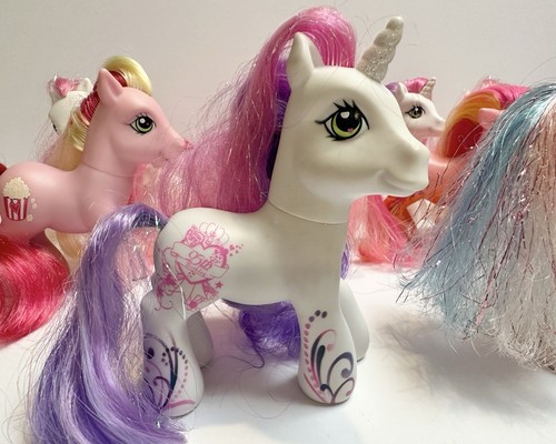 My Little Pony Lot Of 10 Ponies 2002 - 2007 All Different Some Clothing Hasbro - Picture 12 of 18