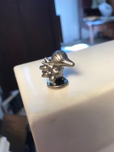 POKEMON 'CHIKORITA' MONOPOLY TOKEN/PIECE PEWTER RARE 2016 JOHTO EDITION POKEMON 'CHIKORITA' MONOPOLY TOKEN/PIECE PEWTER RARE 2016 JOHTO EDITION