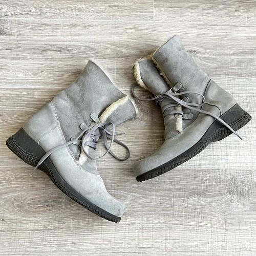 La Canadienne Womens Taupe Suede Ankle 