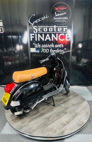 VESPA PX125, 2006, BRAND NEW UN-RIDDEN RESTORED SCOOTER, AS FRESH AS THEY COME! - Picture 11 of 17