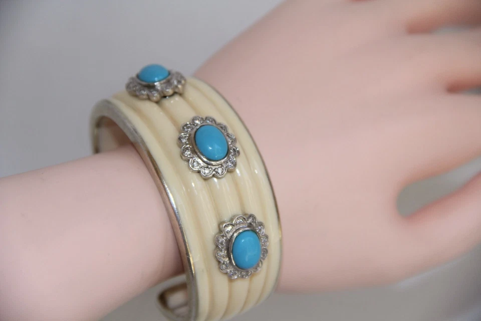 Brazalete Miriam Salat Turquesa Cabujón Resina Plata de Ley Circonita Cúbica Foto 3 de 4