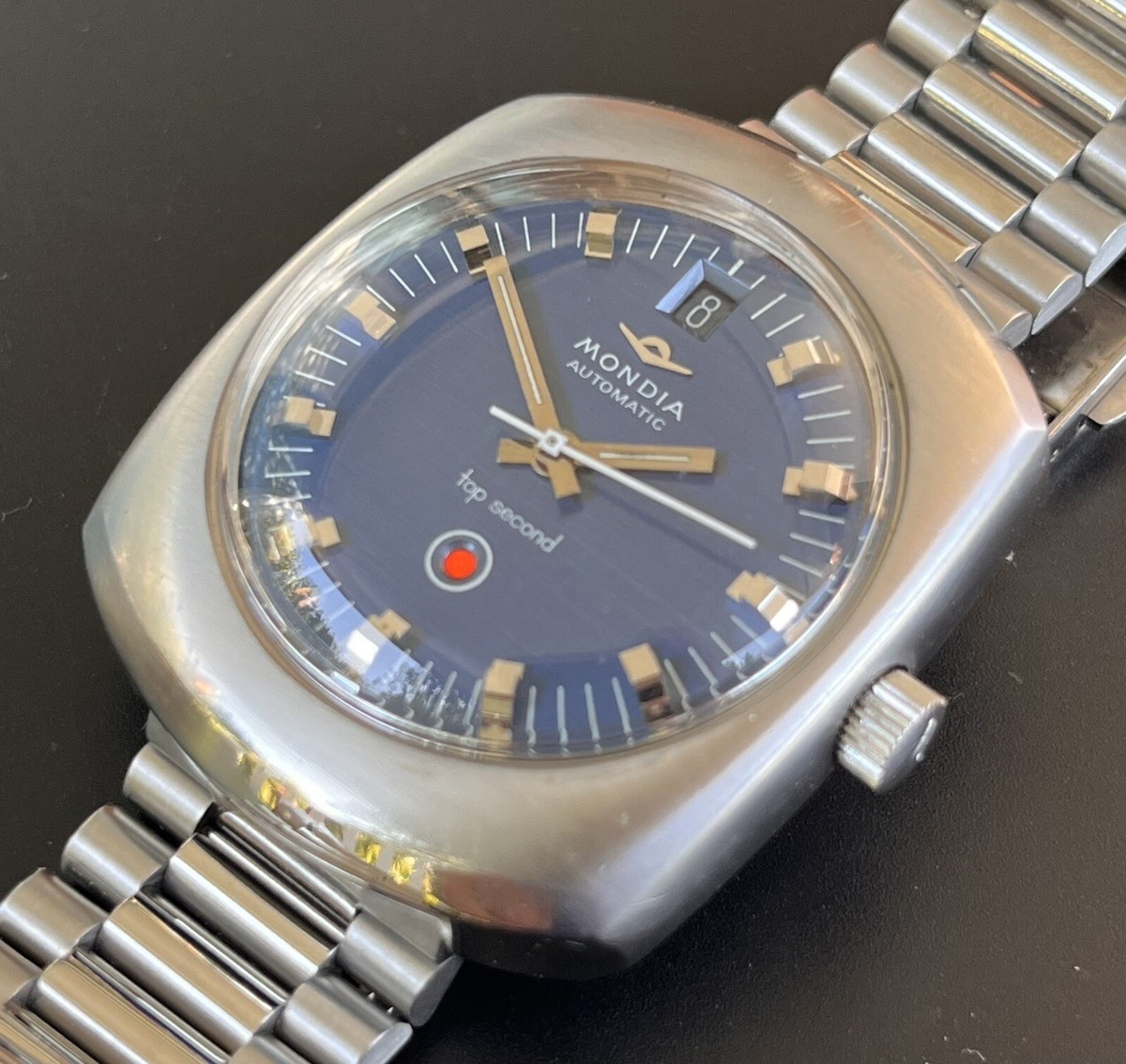 Rare vintage 1970s Mondia Top Second flashing dot automatic watch
