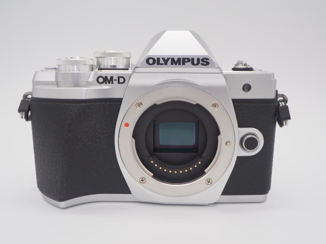 Olympus OM-D E-M10 Mark III S Mirrorless Camera, 1978 Shots Olympus OM-D E-M10 Mark III S Mirrorless Camera, 1978 Shots