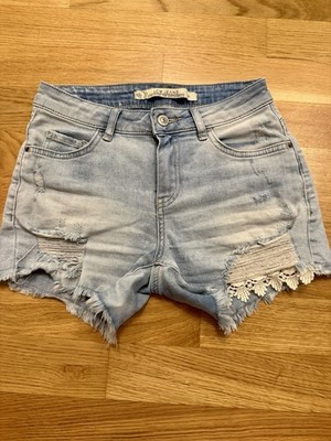 Damen Jeans Shorts von LCW Jeans mit Spitzen-Detail Größe 26 Neuwertig