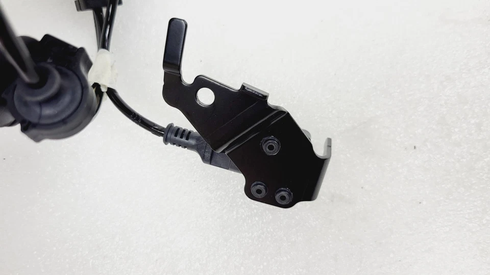 23 雪佛兰 Corvette 右后电子悬挂加速度计传感器 87865823 — 第 3/4 张图片